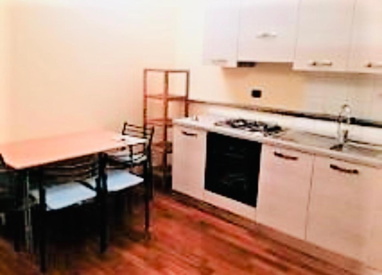 Apartmán Bilocale Zona Centro Milán Exteriér fotografie